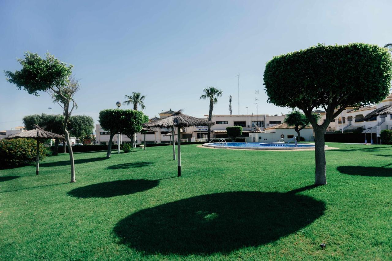 Stunning 2 Bedroom Apartment With Pool View Alicante Kültér fotó