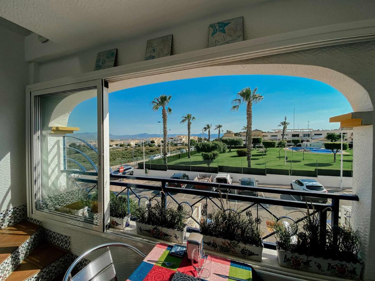 Stunning 2 Bedroom Apartment With Pool View Alicante Kültér fotó