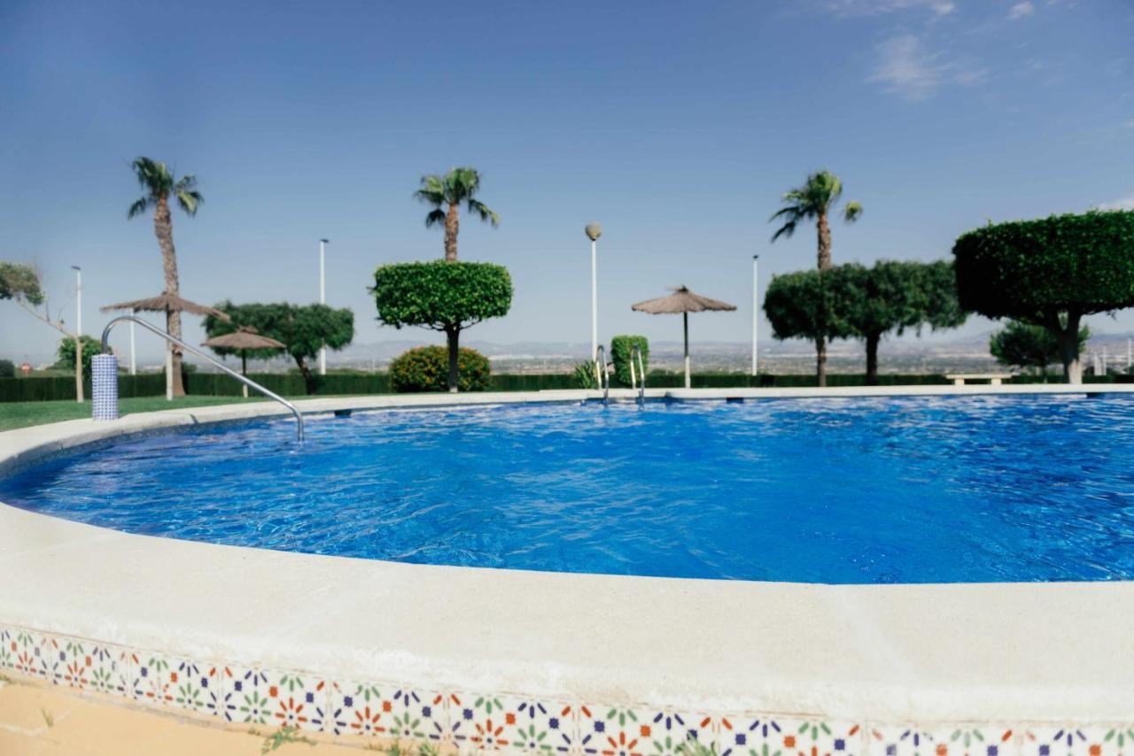 Stunning 2 Bedroom Apartment With Pool View Alicante Kültér fotó