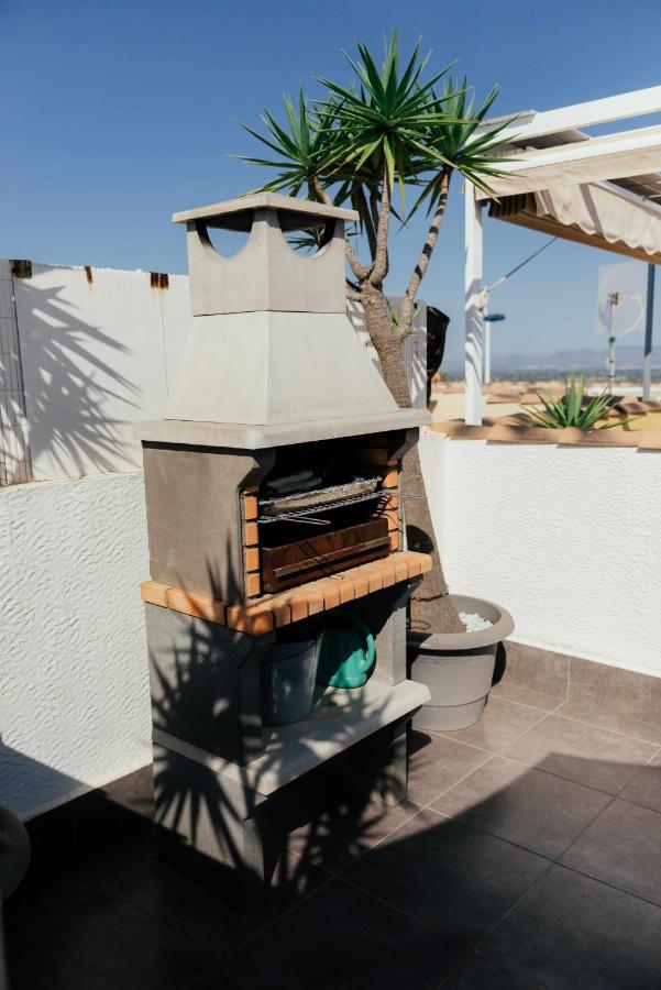 Stunning 2 Bedroom Apartment With Pool View Alicante Kültér fotó